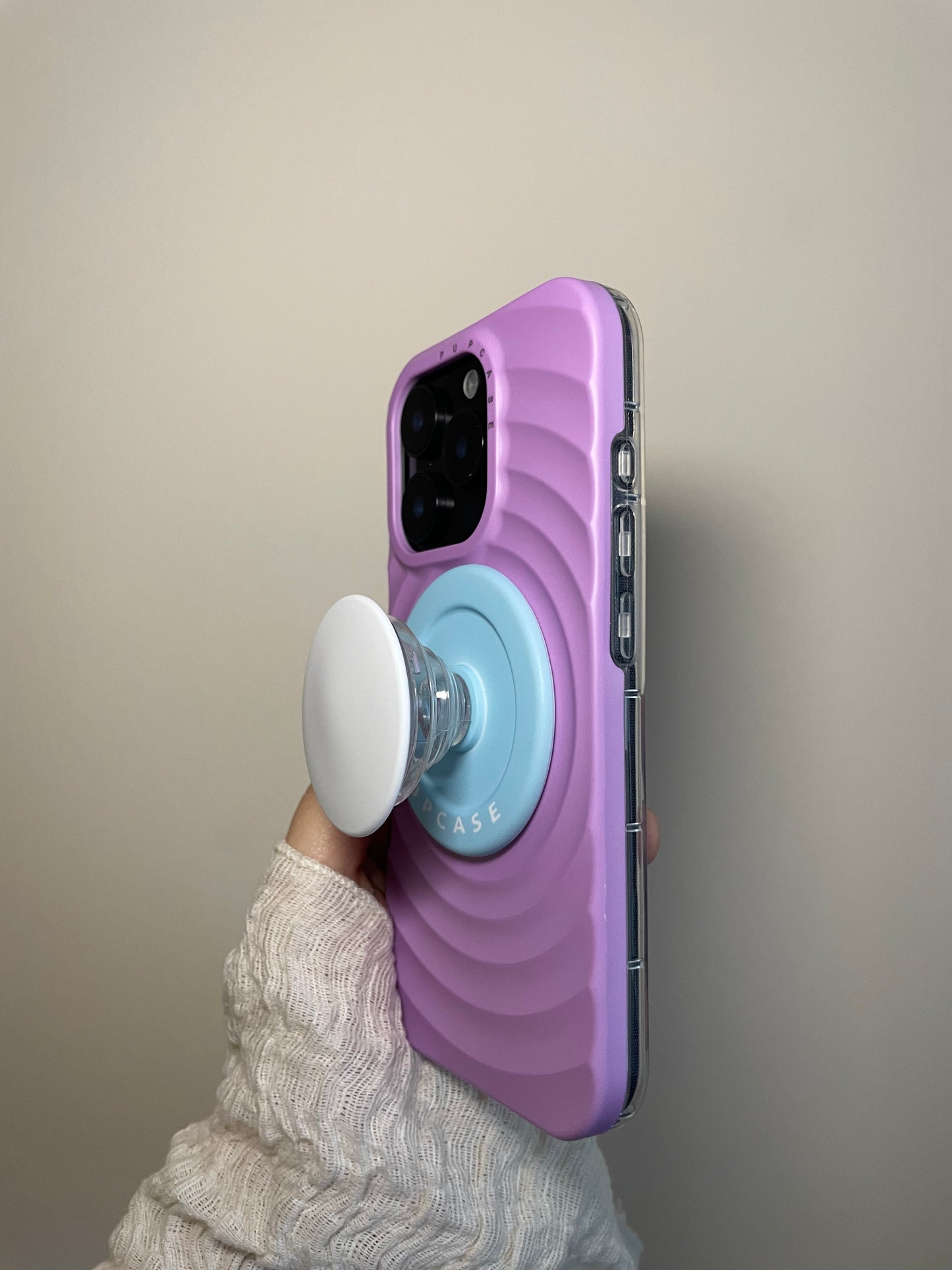 PupGrip Sky Blue Pop – Magnetic MagSafe Phone Grip & Stand for iPhone