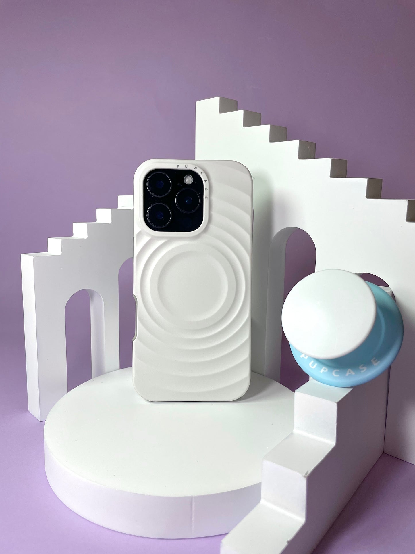 Pearl Grey MagSafe Compatible iPhone Case – Minimal Wavy Design