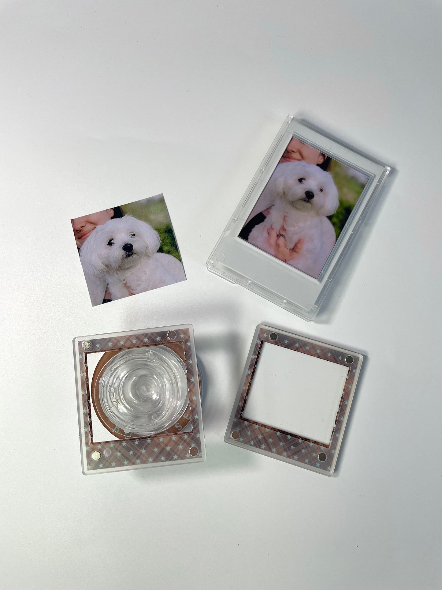 Mocha Star Tartan Magnetic Photo Frame Phone Stand