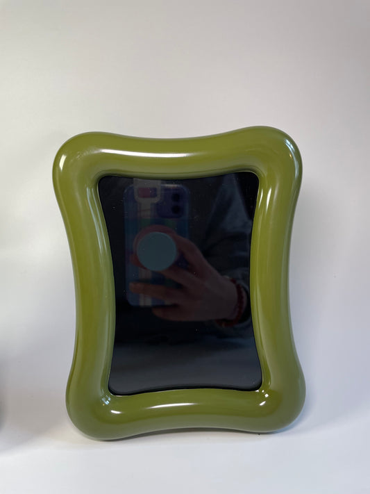 Frame your Pet Portrait | Magnetic Wavy Desktop Photo Frame (6-Inch) – Exclusive Add-On for Custom Pet Portraits