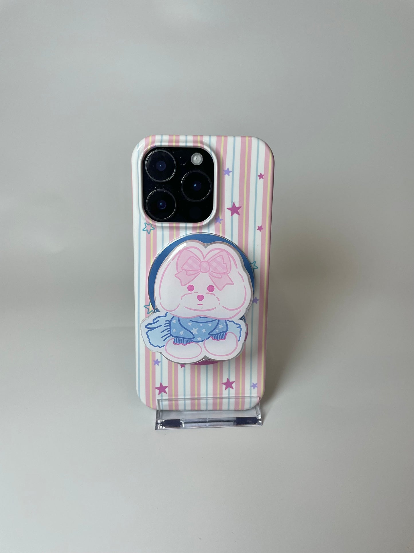 Scarf It Up – Maltese Adventures Magnetic Phone Grip and Stand